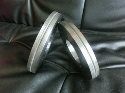 Diamond grinding wheels for automobile glass